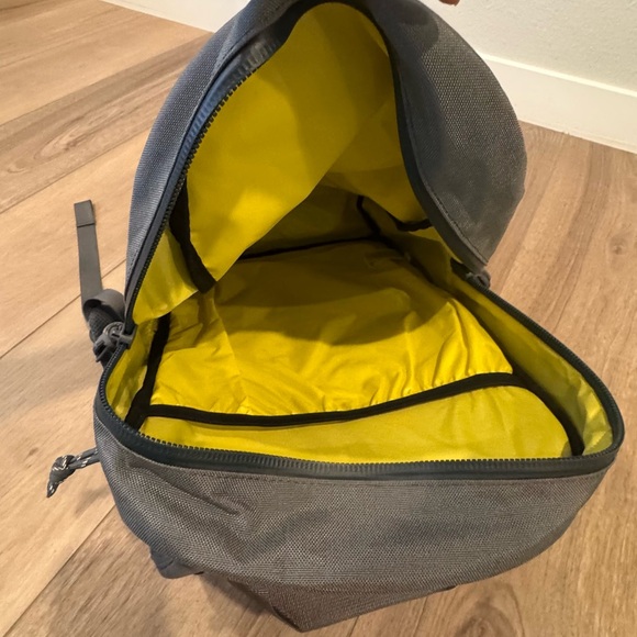 TOPO Designs Tech Daypack Backpack - Picture 11 of 12